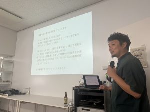 「インタラクションデザイン特論」の様子1