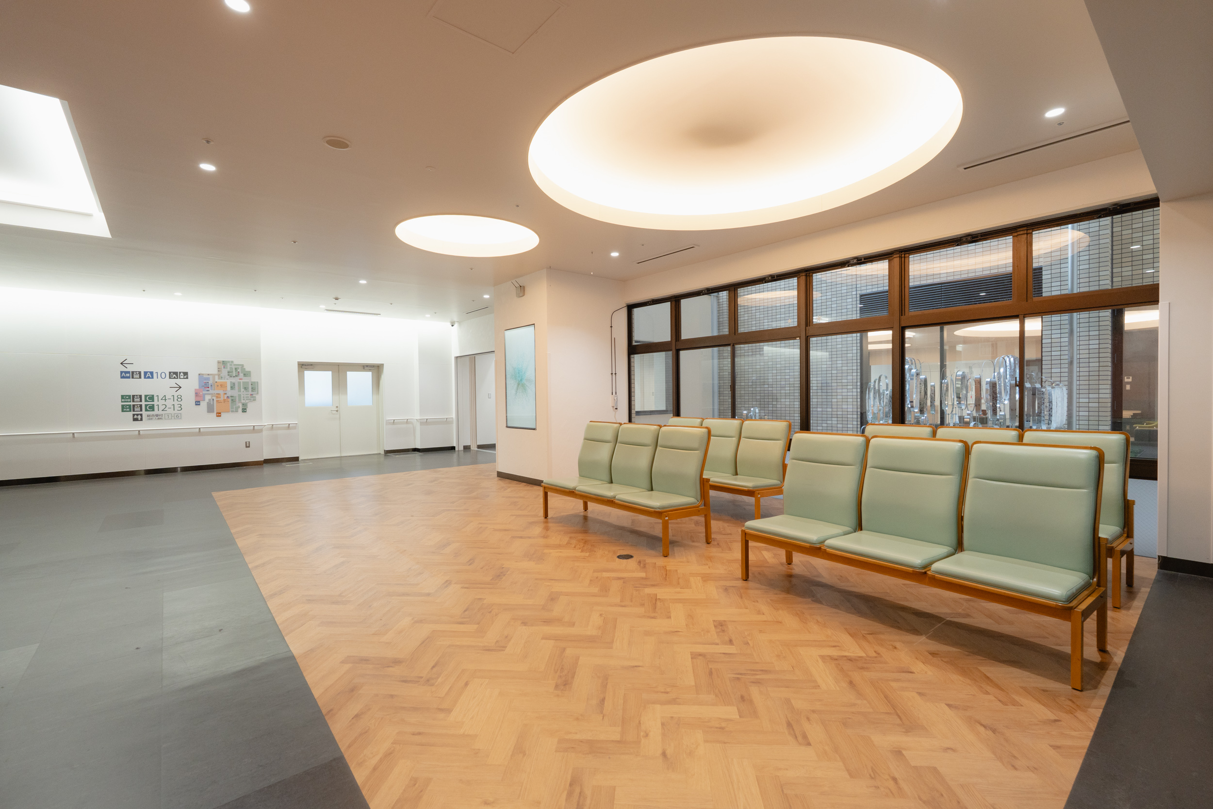 クロスラウンジ