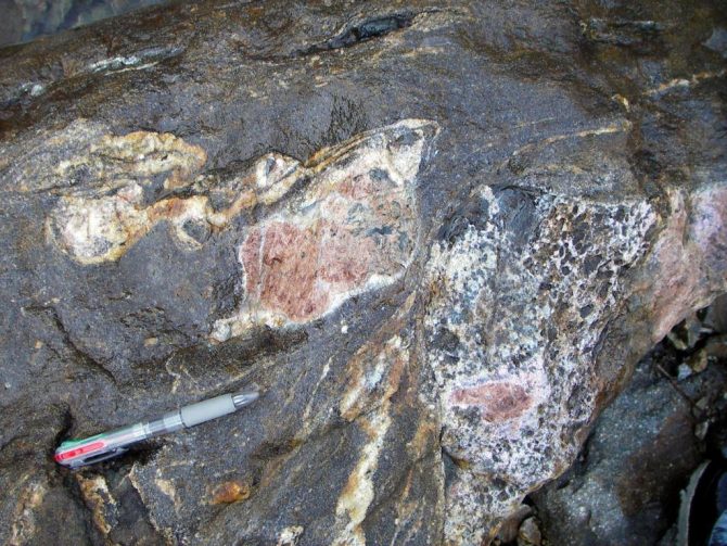 変成岩 | 山口大学理学部サイト